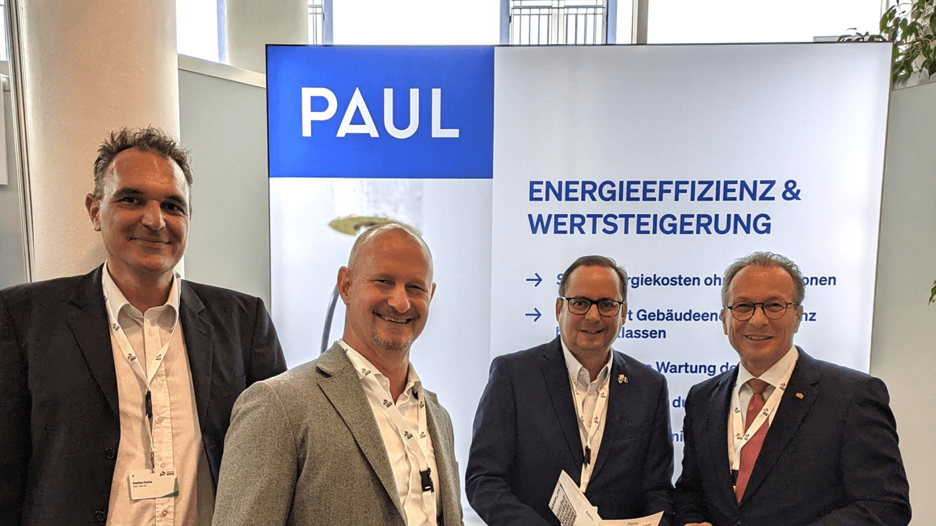 Vetriebler von PAUL mit Kunden