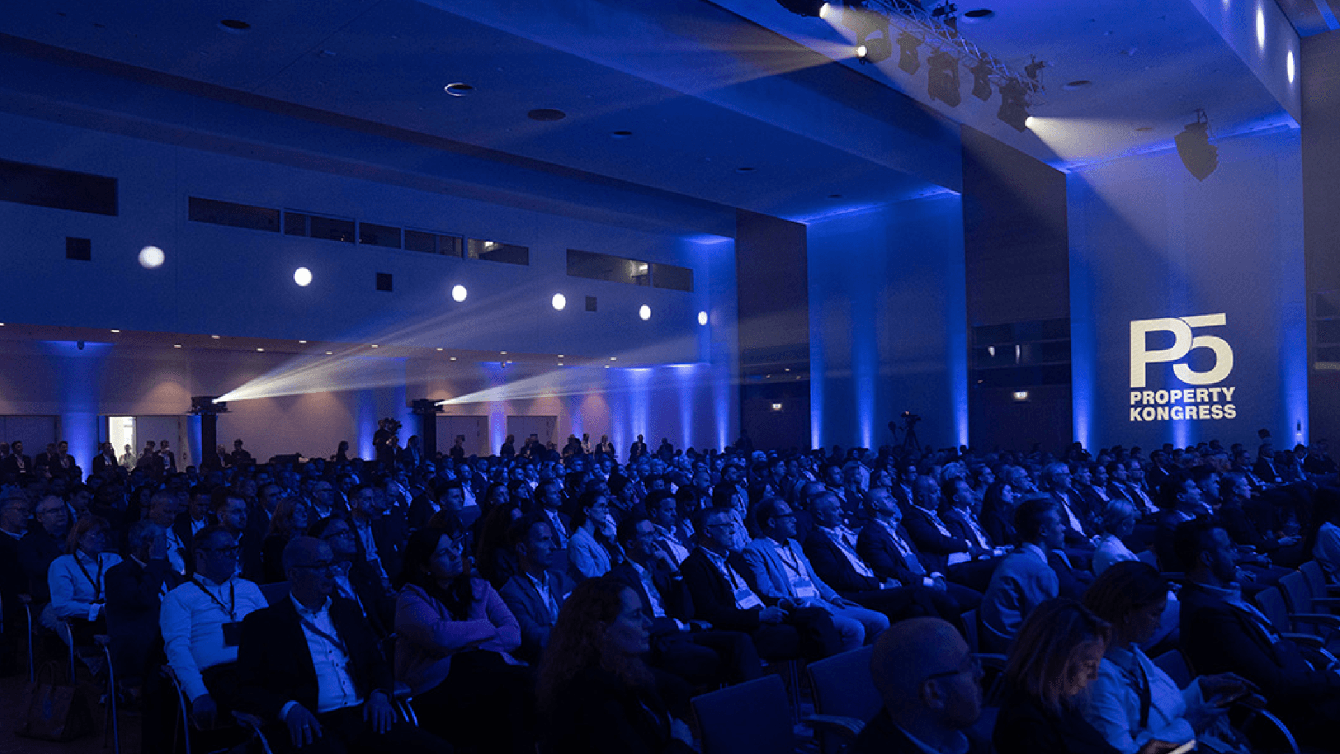 PAUL war als Sponsor mit dabei: Der P5 Kongresses 2024 in Frankfurt brachte eine ungewöhnliche und hochkarätige Auswahl an Speakern, Referenten und Themen zusammen.